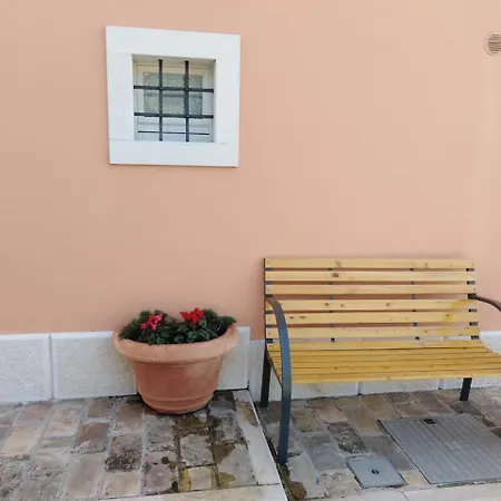 Casa Del Capitello Διαμέρισμα *