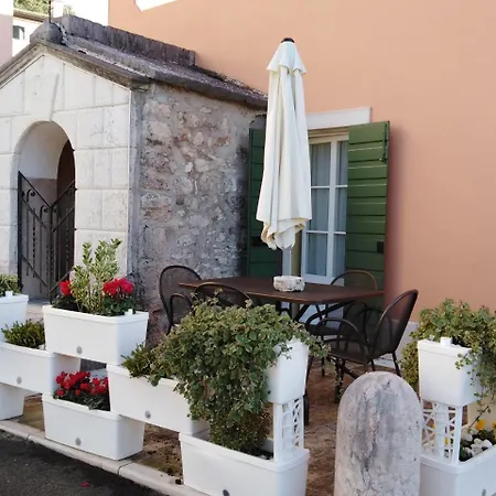 Casa Del Capitello * קאפרינו ורונזה